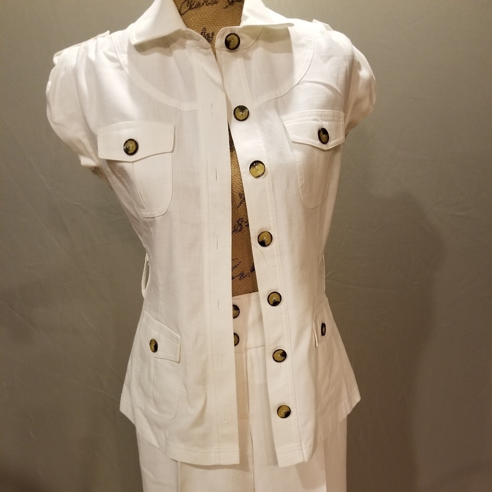 BCX Capri Two Piece Suit. Linen material.